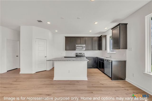 402 University Avenue, Troy, TX 76579