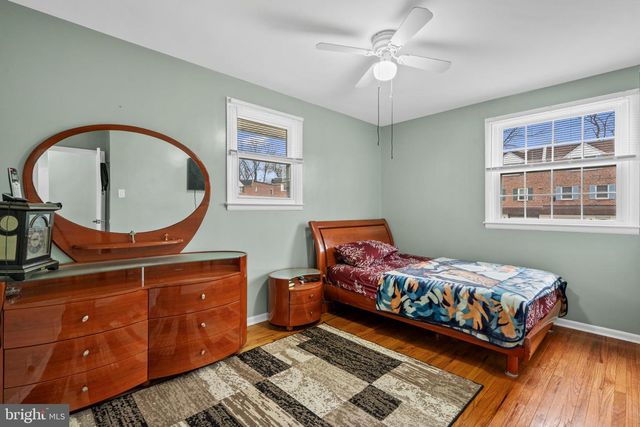 8912 TURTON DR, Philadelphia, PA 19115