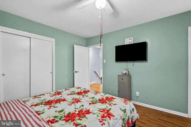 8912 TURTON DR, Philadelphia, PA 19115