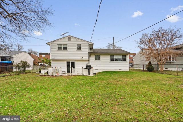 8912 TURTON DR, Philadelphia, PA 19115