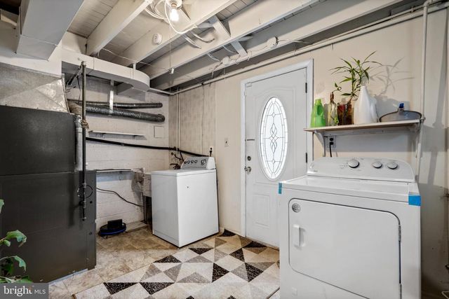 8912 TURTON DR, Philadelphia, PA 19115