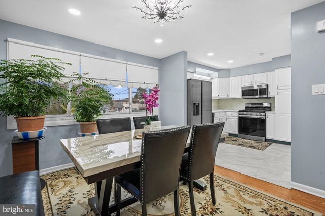 8912 TURTON DR, Philadelphia, PA 19115