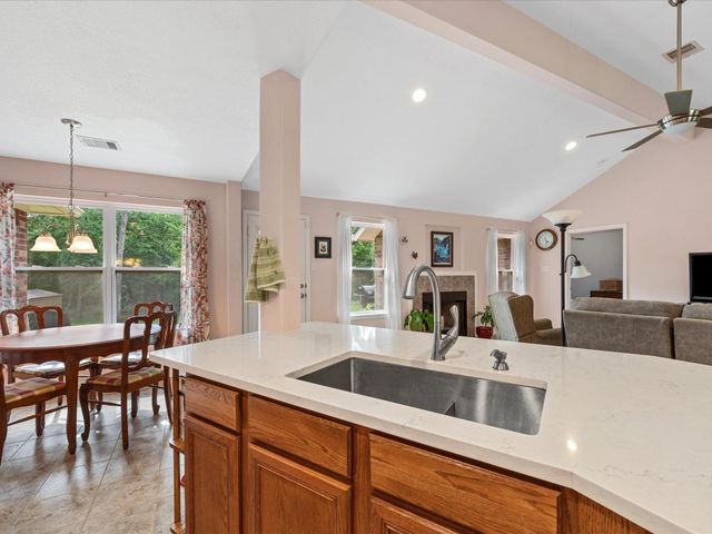 605 Pelican Street, Magnolia, TX 77355