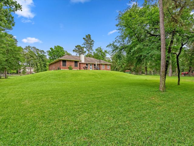 605 Pelican Street, Magnolia, TX 77355