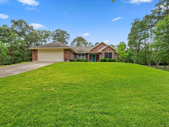 605 Pelican Street, Magnolia, TX 77355