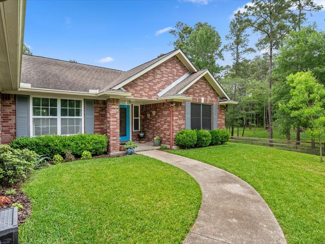 605 Pelican Street, Magnolia, TX 77355