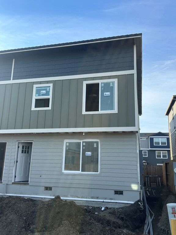 7871 Houston Loop, White City, OR 97503