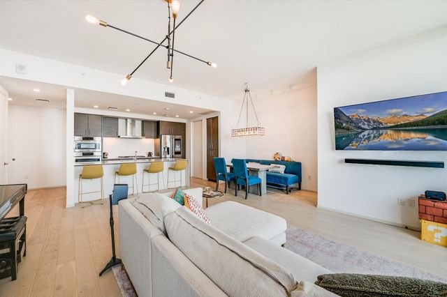 301 West Ave 4002, Austin, TX 78701