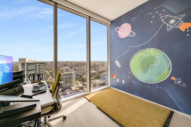 301 West Ave 4002, Austin, TX 78701