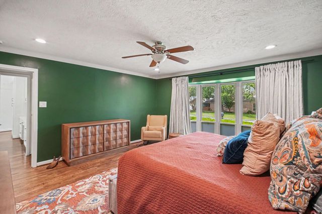 11119 Holly Springs Drive, Houston, TX 77042