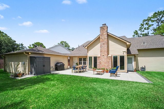 11119 Holly Springs Drive, Houston, TX 77042