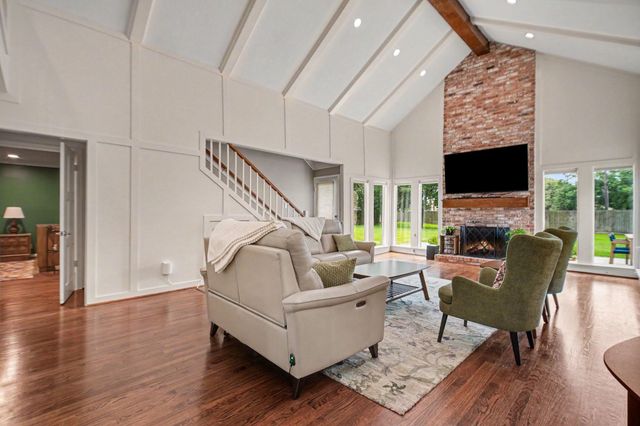 11119 Holly Springs Drive, Houston, TX 77042