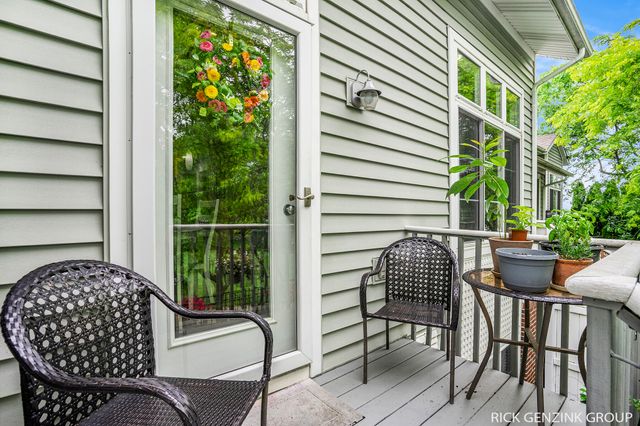 310 Northeast Crossing, Holland City, MI 49423