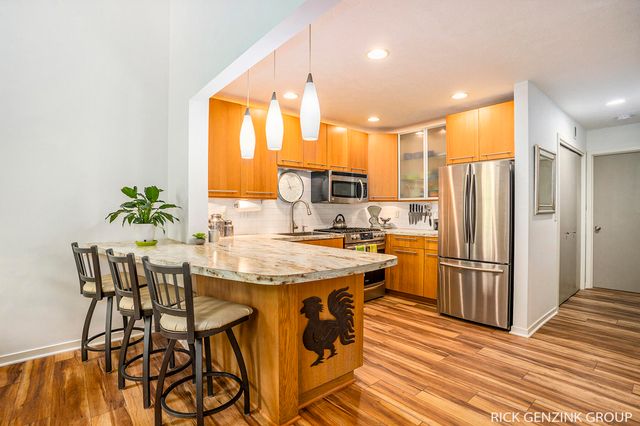 310 Northeast Crossing, Holland City, MI 49423