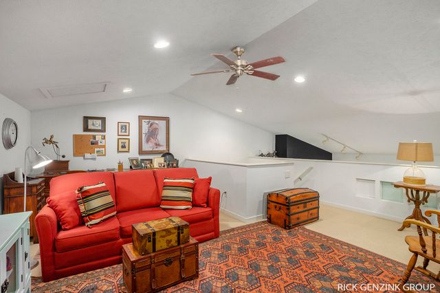 310 Northeast Crossing, Holland City, MI 49423