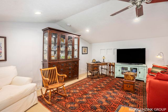 310 Northeast Crossing, Holland City, MI 49423