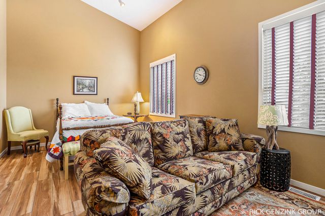 310 Northeast Crossing, Holland City, MI 49423