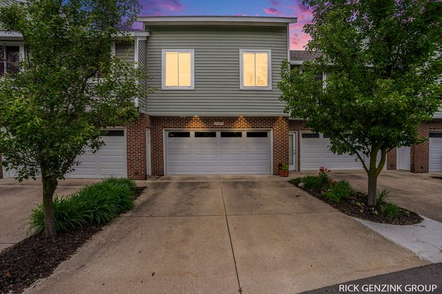 310 Northeast Crossing, Holland City, MI 49423