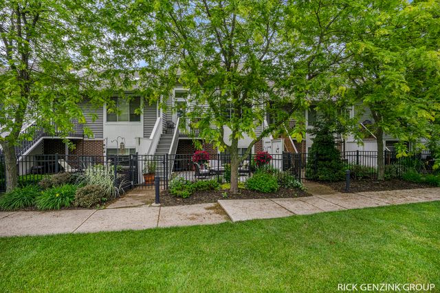 310 Northeast Crossing, Holland City, MI 49423