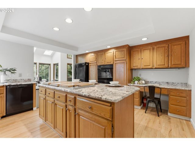 14300 Sw HAZEL HILL Dr, Tigard, OR 97224