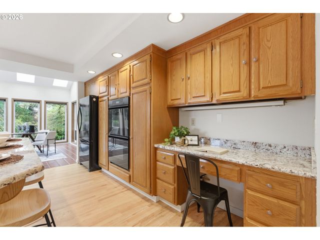 14300 Sw HAZEL HILL Dr, Tigard, OR 97224