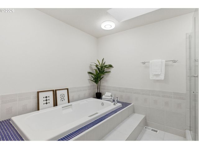 14300 Sw HAZEL HILL Dr, Tigard, OR 97224