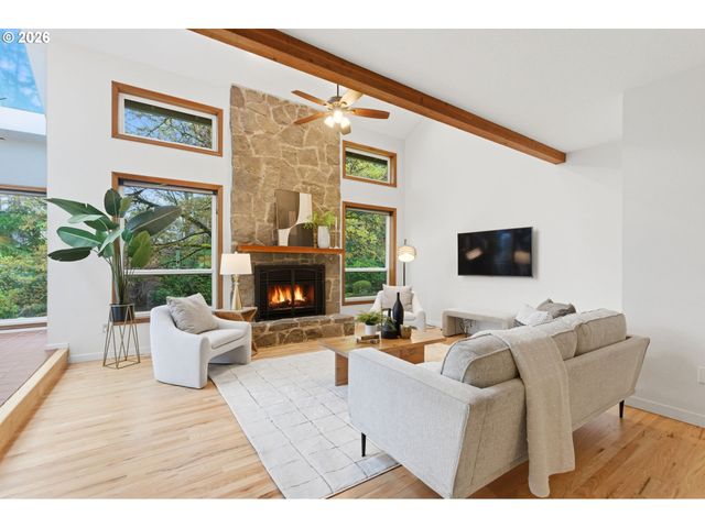 14300 Sw HAZEL HILL Dr, Tigard, OR 97224