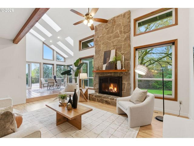 14300 Sw HAZEL HILL Dr, Tigard, OR 97224