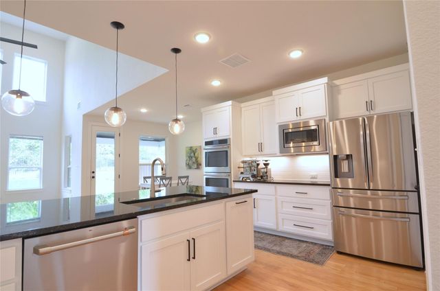 187 Tierra TRL, Dripping Springs, TX 78620