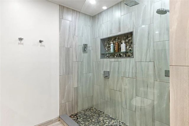 24852 Buckboard Lane, Laguna Hills, CA 92653