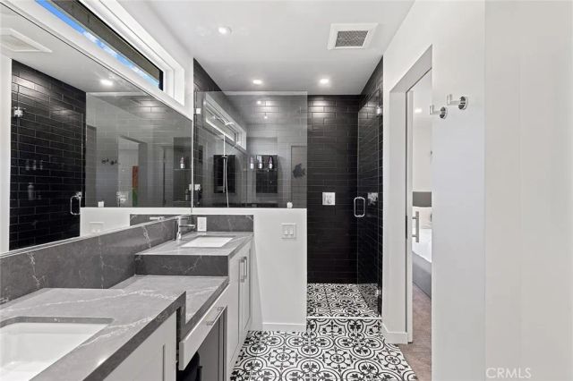 24852 Buckboard Lane, Laguna Hills, CA 92653