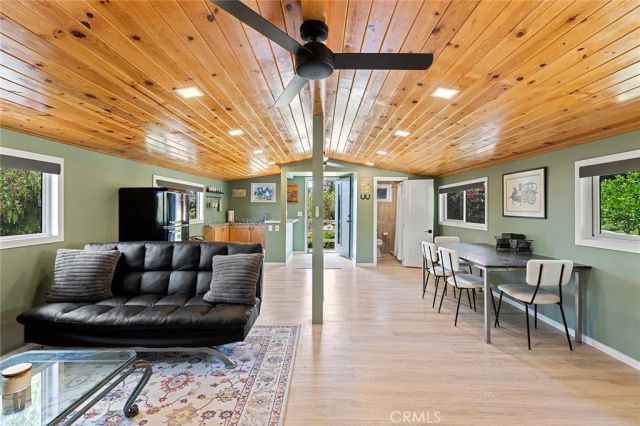 24852 Buckboard Lane, Laguna Hills, CA 92653