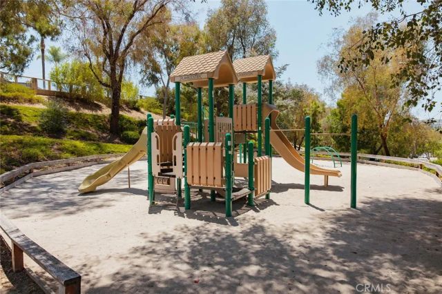 24852 Buckboard Lane, Laguna Hills, CA 92653