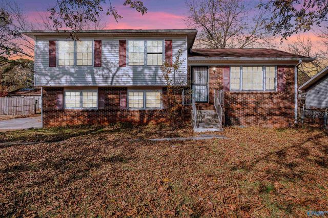 3020 Teton Circle NW, Huntsville, AL 35810