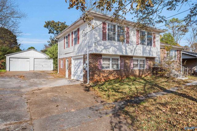 3020 Teton Circle NW, Huntsville, AL 35810