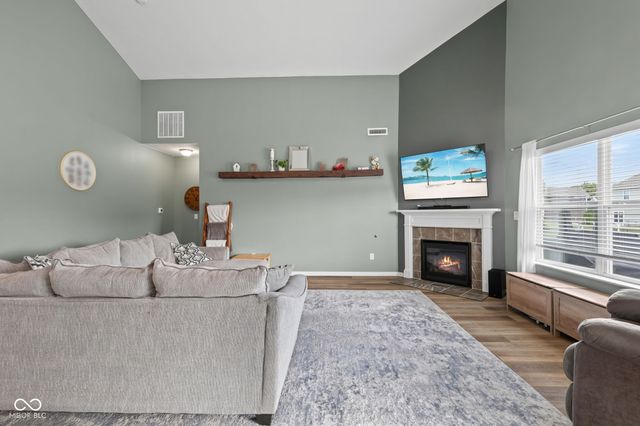 89 Larimar Way, Whiteland, IN 46184