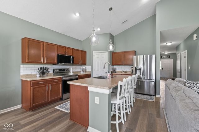 89 Larimar Way, Whiteland, IN 46184