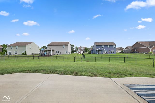 89 Larimar Way, Whiteland, IN 46184