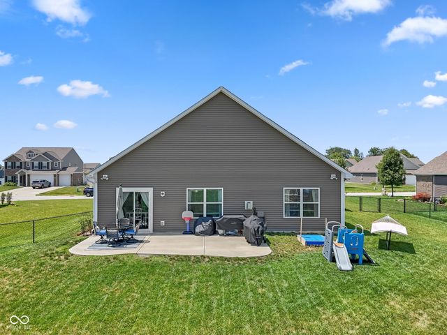 89 Larimar Way, Whiteland, IN 46184