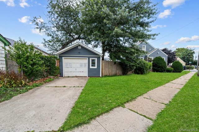 2 Fordham Place, Hempstead, NY 11550