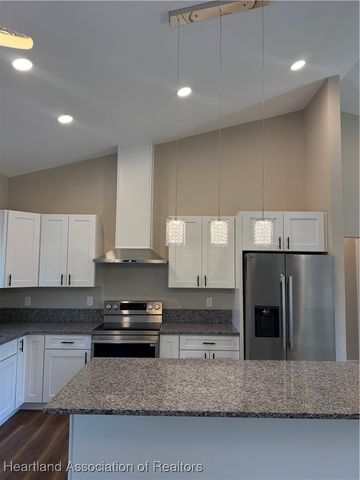 321 Roadrunner Avenue, Sebring, FL 33870