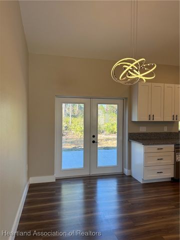 321 Roadrunner Avenue, Sebring, FL 33870