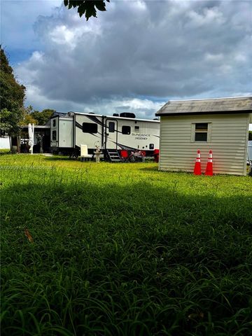 11893 SW 197th St, Miami, FL 33177