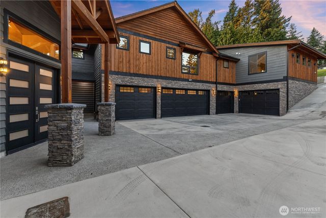 1024 184th Avenue Ct E, Lake Tapps, WA 98391