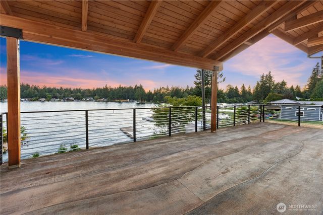1024 184th Avenue Ct E, Lake Tapps, WA 98391