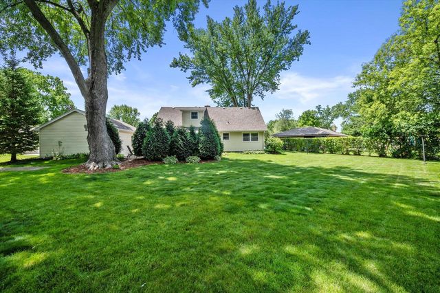 1077 Christopher COURT, Oconomowoc, WI 53066