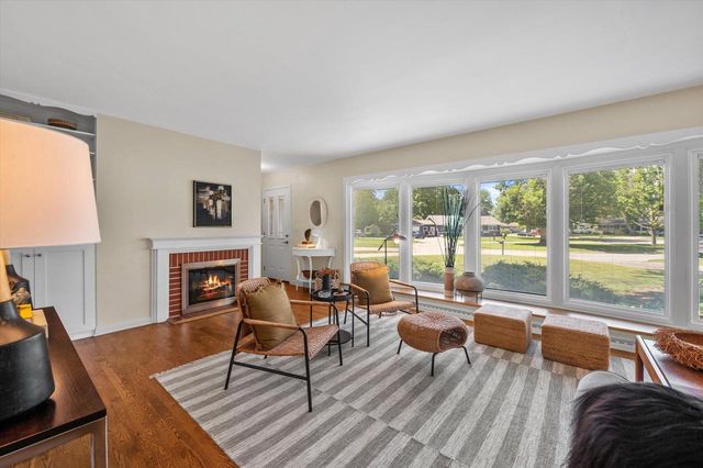 1077 Christopher COURT, Oconomowoc, WI 53066