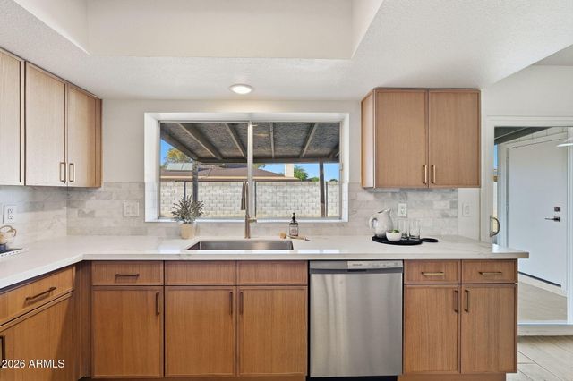 3644 W ANGELA Drive, Glendale, AZ 85308