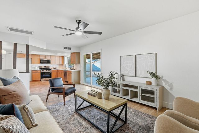 3644 W ANGELA Drive, Glendale, AZ 85308