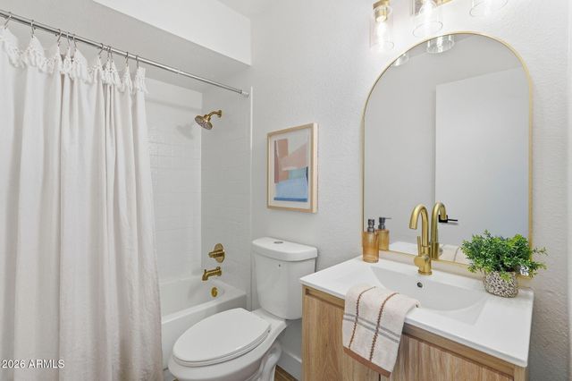 3644 W ANGELA Drive, Glendale, AZ 85308